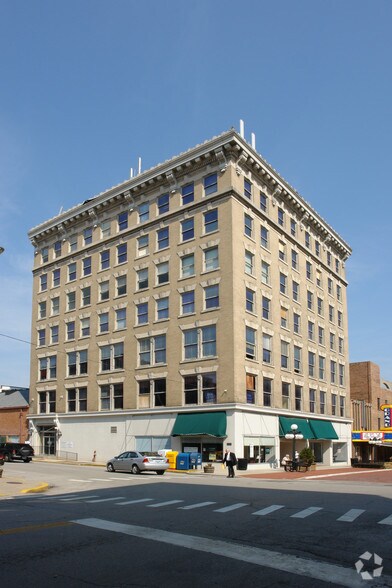 306 W Main St, Frankfort, KY à louer - Photo du bâtiment - Image 2 de 61
