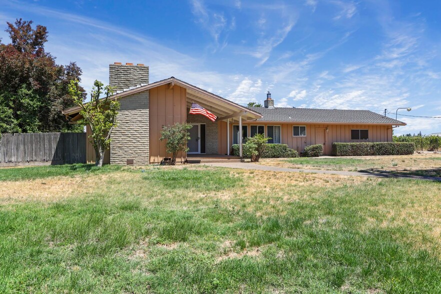 8275 E Orchard Rd, Acampo, CA for sale - Building Photo - Image 3 of 20