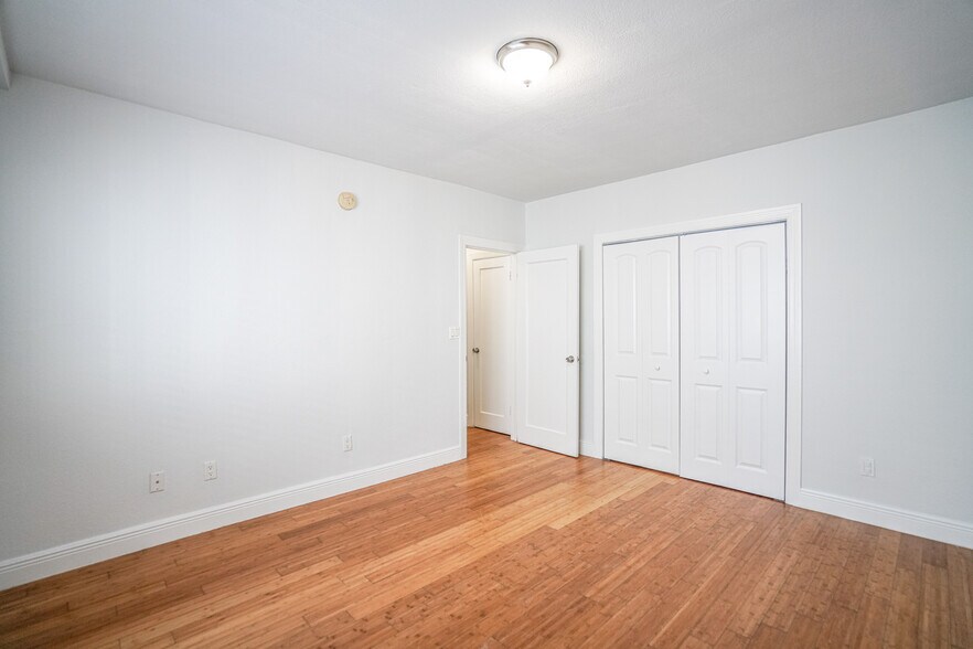 7315-7325 Carlyle Ave, Miami Beach, FL à vendre - Photo du bâtiment - Image 3 de 81