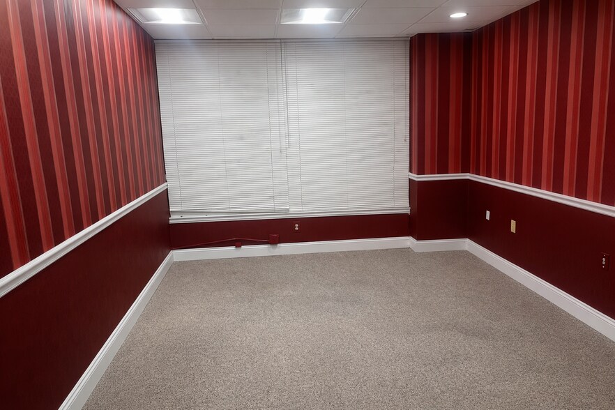 2 Professional Dr, Gaithersburg, MD à vendre - Photo du bâtiment - Image 2 de 42