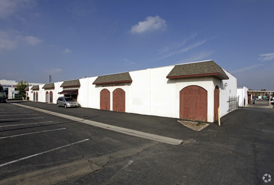 17635-17639 Rowland St, City Of Industry, CA for lease - Building Photo - Image 3 of 8