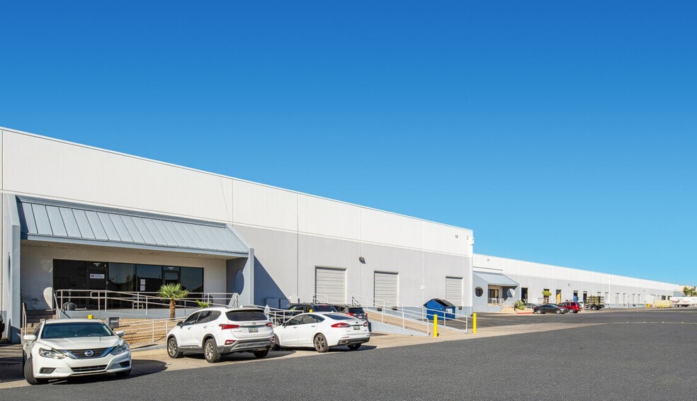 10 S 48th Ave, Phoenix, AZ for lease - Building Photo - Image 3 of 19