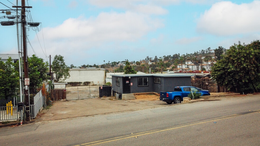1424 Presioca St, Spring Valley, CA for lease - Building Photo - Image 1 of 10