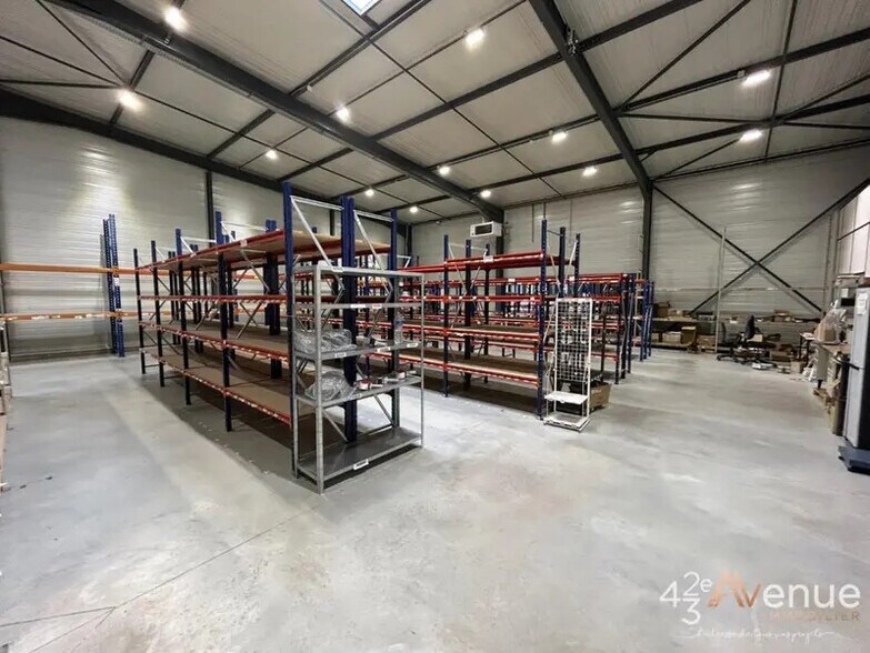Industrial in Bas-en-Basset for sale - Interior Photo - Image 2 of 7