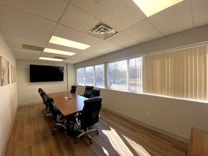 155 Pierce St, Somerset, NJ à louer Photo intérieure- Image 2 de 5