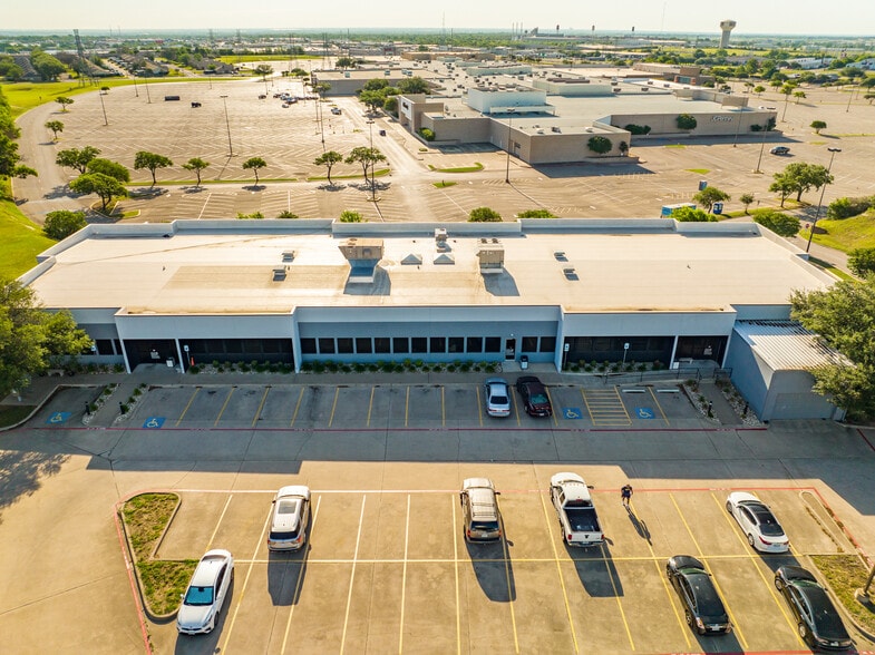 345 Owen Ln, Waco, TX for lease - Building Photo - Image 2 of 4