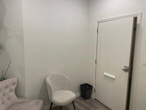 9730-9732 Wilshire Blvd, Beverly Hills, CA for lease Interior Photo- Image 1 of 4