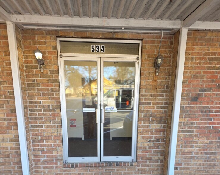 534 Medlock Rd, Decatur, GA à louer - Photo du bâtiment - Image 3 de 13