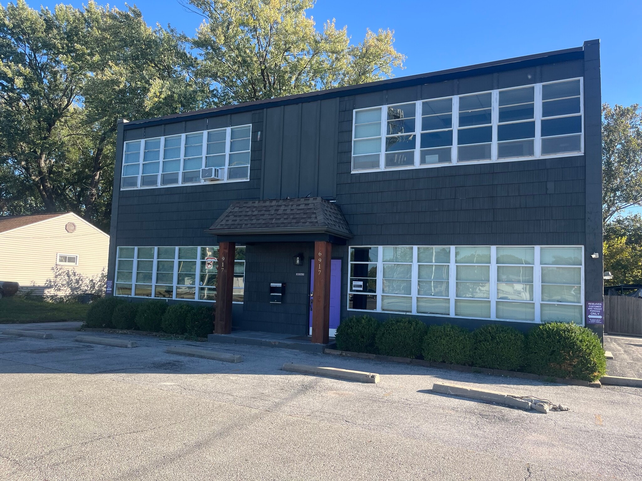 6917 W 76th St, Overland Park, KS for lease Primary Photo- Image 1 of 6