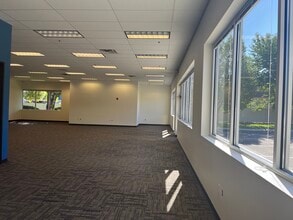 1620 S Topaz Way, Meridian, ID for lease Interior Photo- Image 2 of 11