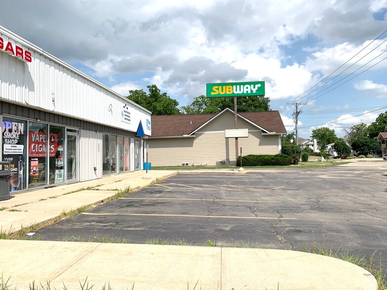 1312 Hamilton St, Stoughton, WI for lease - Building Photo - Image 2 of 17