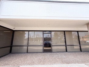 2411 NE Loop 410, San Antonio, TX for lease Interior Photo- Image 1 of 3