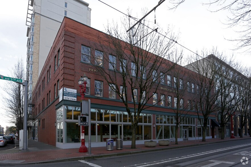 322-338 NW Fifth Ave, Portland, OR à louer - Photo du bâtiment - Image 2 de 24
