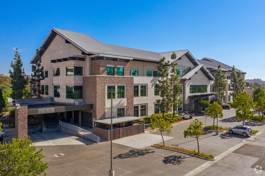 12780 El Camino Real, San Diego, CA à louer - Photo du bâtiment - Image 1 de 5