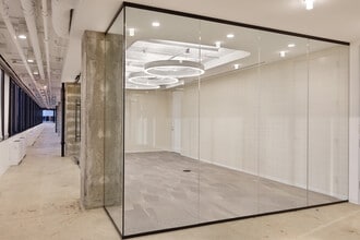 1735 N Lynn St, Arlington, VA for lease Interior Photo- Image 2 of 6