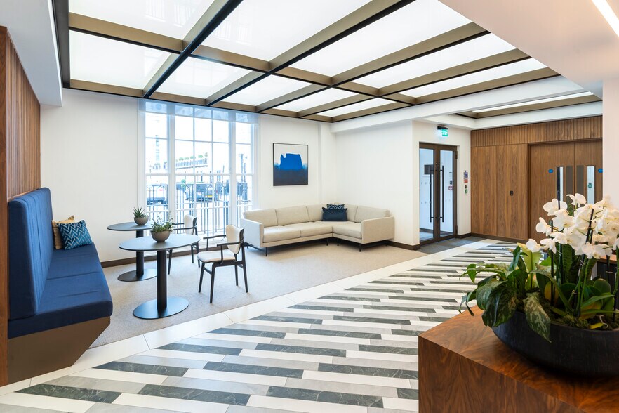 15 Suffolk St, Londres à louer - Photo du bâtiment - Image 3 de 10