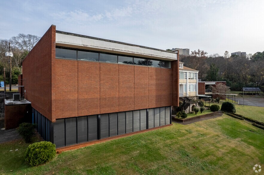 301 21st Ave S, Birmingham, AL à vendre - Photo principale - Image 1 de 70