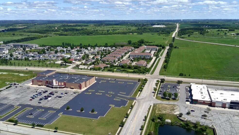 SE 48th St, Rochester, MN à louer - Vidéo sur l’inscription commerciale - Image 2 de 20