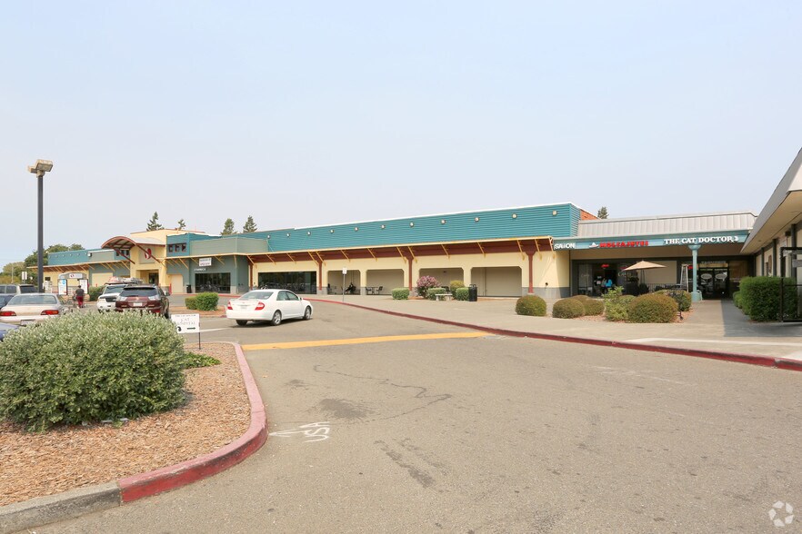 1197-1211 W College Ave, Santa Rosa, CA for sale - Primary Photo - Image 1 of 1