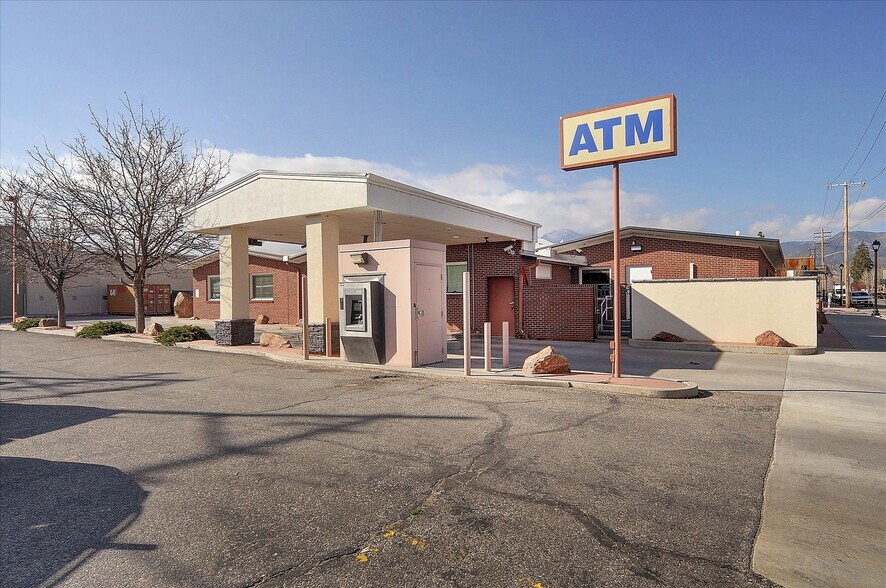 130 W 2nd St, Salida, CO à vendre - Photo du bâtiment - Image 2 de 33