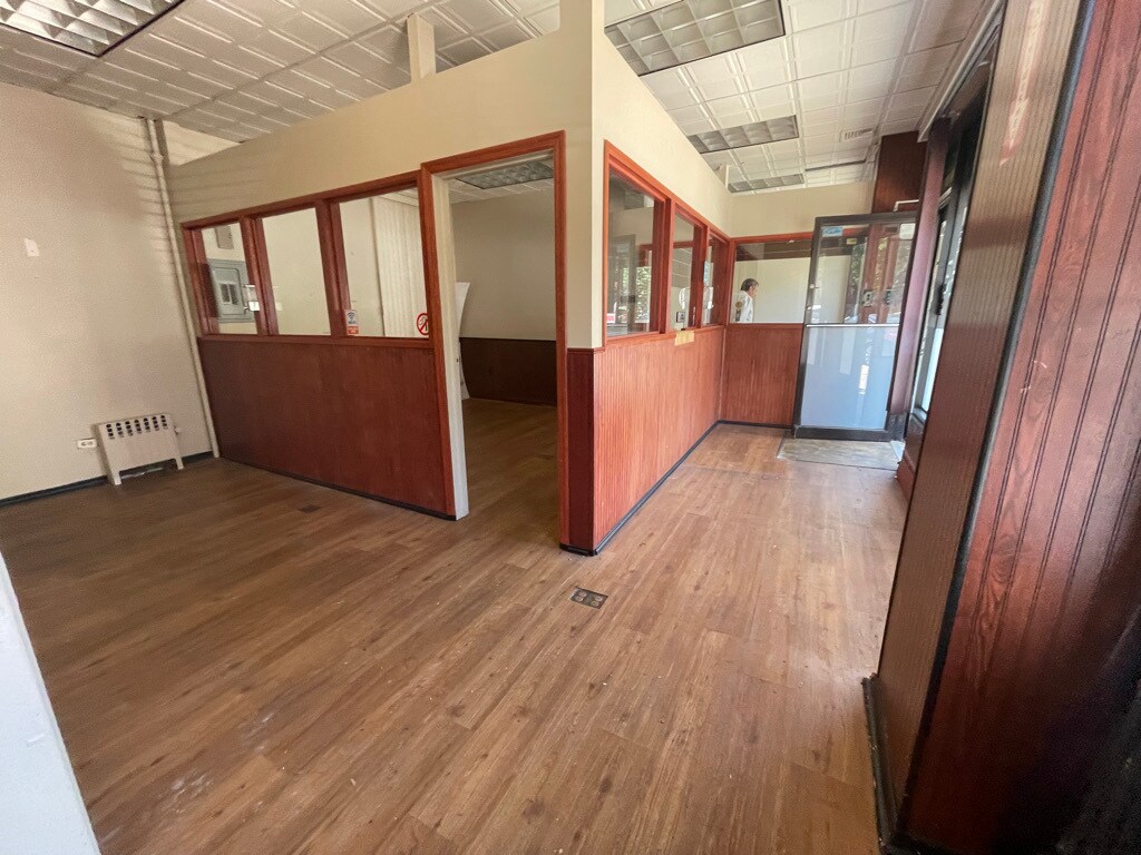 47-16 44th St, Woodside, NY à vendre Photo intérieure- Image 1 de 1