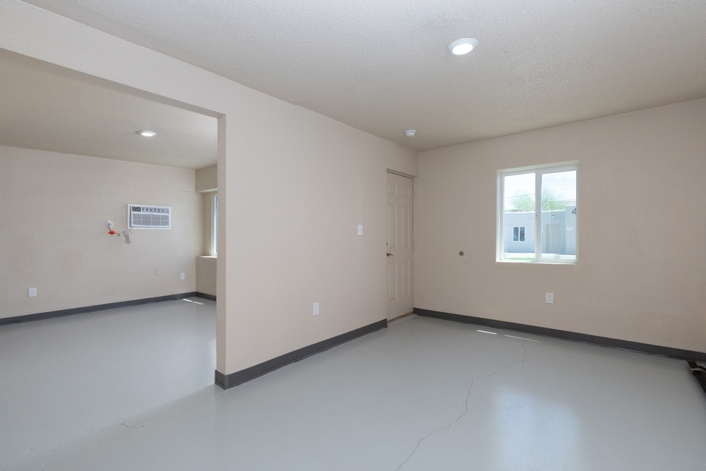 2625 E Van Buren St, Phoenix, AZ for lease Interior Photo- Image 1 of 6