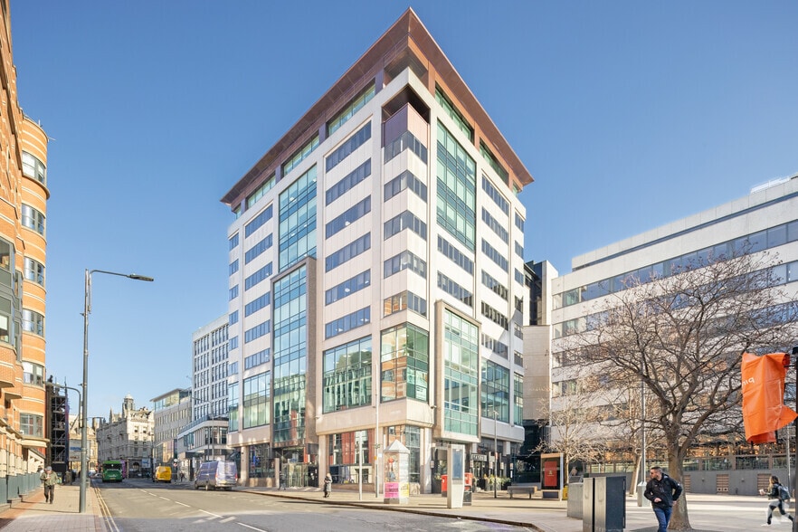 29 East Parade, Leeds for lease - Building Photo - Image 1 of 3