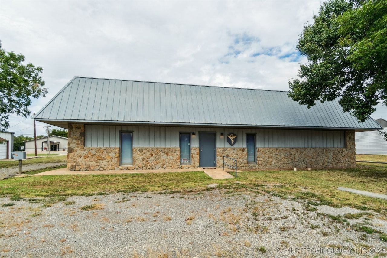 1236 E Main St, Cushing, OK à vendre Photo du bâtiment- Image 1 de 16