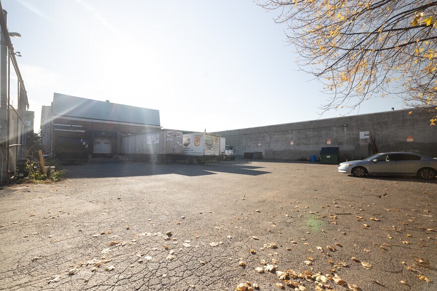 185 6th Ave, Paterson, NJ à louer - Photo du bâtiment - Image 3 de 24