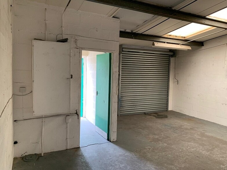 Sommerfield Rd, Telford for lease - Interior Photo - Image 3 of 6