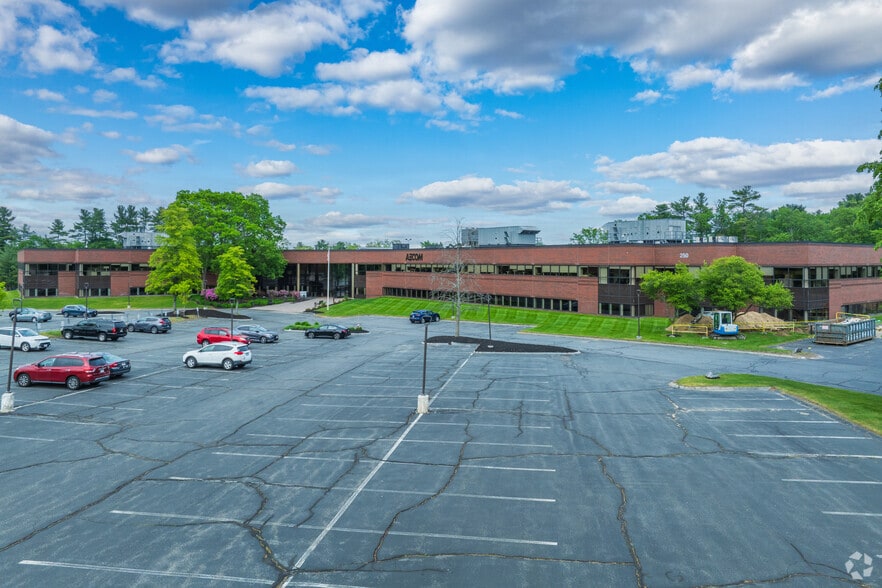250 Apollo Dr, Chelmsford, MA à louer - Photo du bâtiment - Image 1 de 12