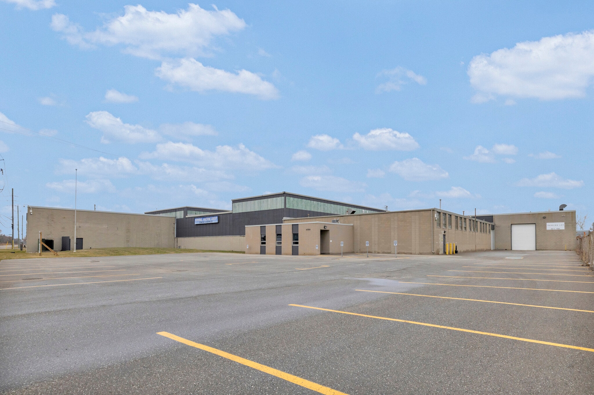 4790 North Service Rd E, Windsor, ON for lease Primary Photo- Image 1 of 11