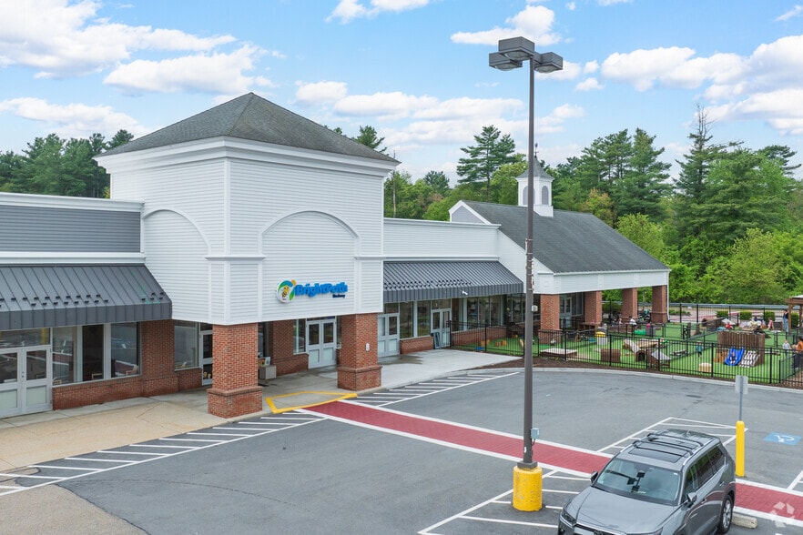 65 Main St, Medway, MA for lease - Building Photo - Image 2 of 3