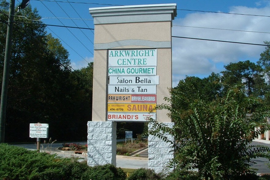 3975 Arkwright Rd, Macon-Bibb, GA à louer - Photo du bâtiment - Image 2 de 3