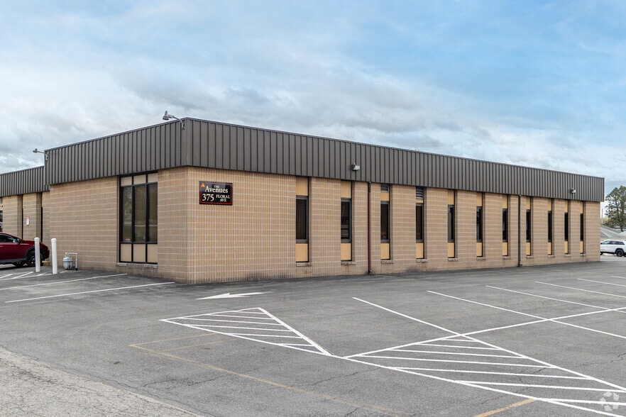 375 Floral Ave, Chambersburg, PA for lease - Building Photo - Image 2 of 6