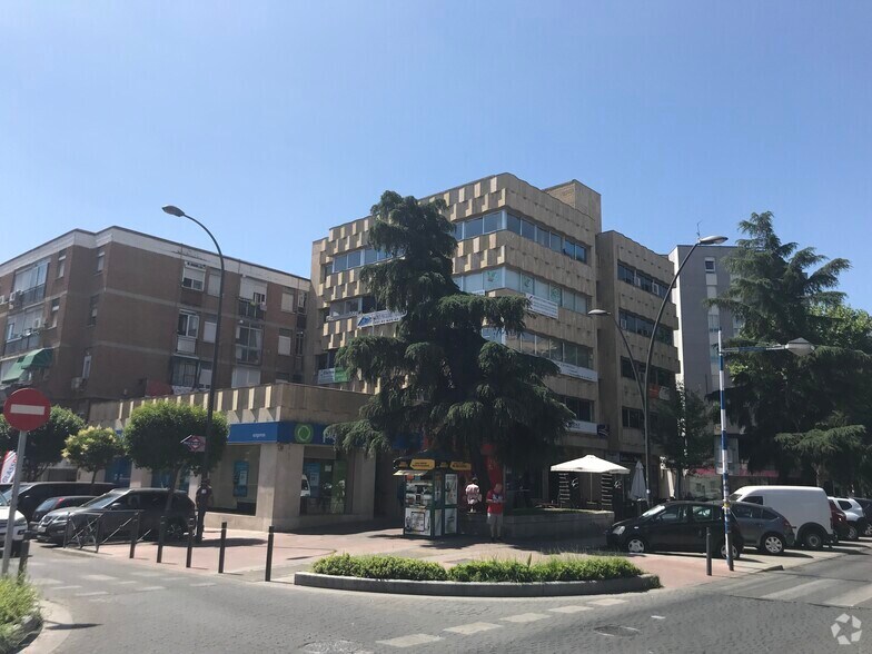Bureau dans Getafe, Madrid à louer - Photo du bâtiment - Image 3 de 5