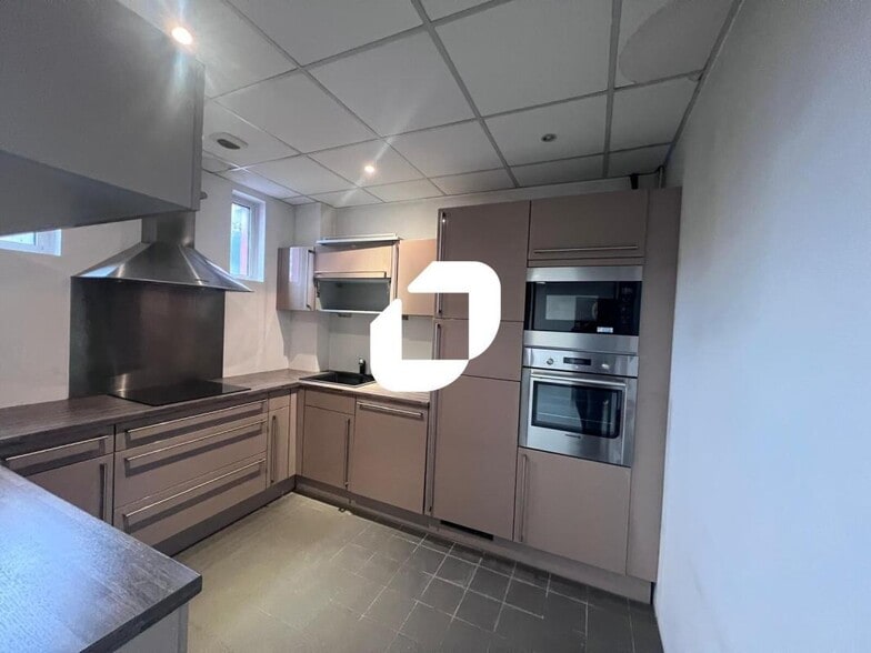22 Rue Albert Einstein, Champs-sur-Marne à louer - Photo intérieure - Image 3 de 7