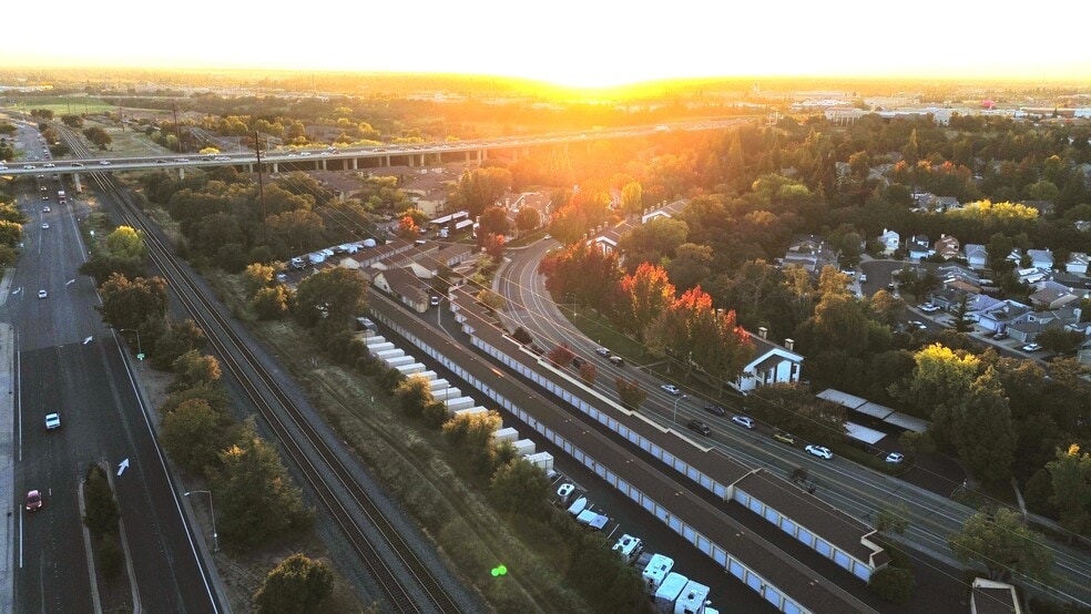 5901 Springview Dr, Rocklin, CA à vendre - Photo du bâtiment - Image 3 de 9