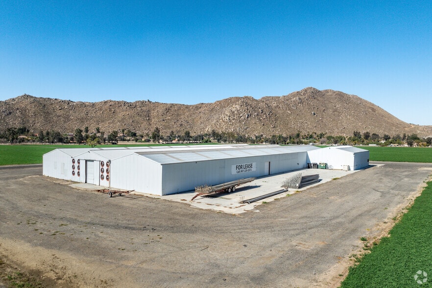 35650 Hidden Springs Rd, Hemet, CA for lease - Building Photo - Image 2 of 35
