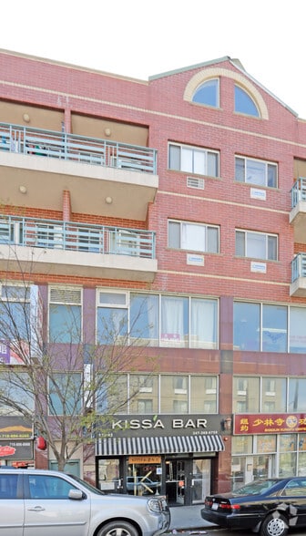 133-42 37th Ave, Flushing, NY for lease - Building Photo - Image 3 of 10