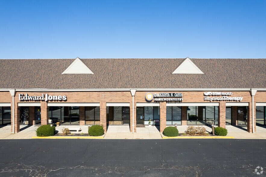 1-29 Centre Pointe Dr, Saint Peters, MO for lease - Building Photo - Image 3 of 4