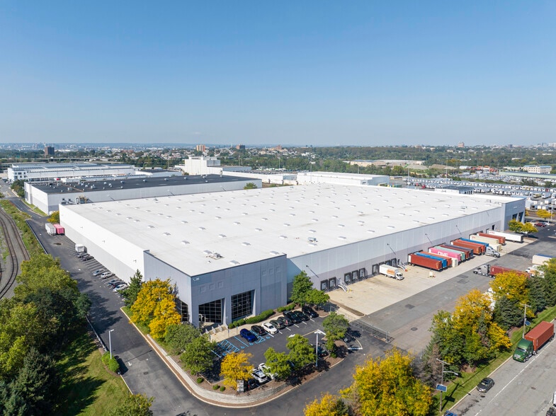 25 Colony Rd, Jersey City, NJ for lease - Building Photo - Image 1 of 23
