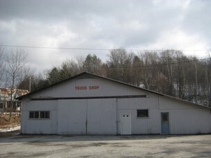 258 Meadow St, Williamstown, VT à vendre - Photo du bâtiment - Image 2 de 2