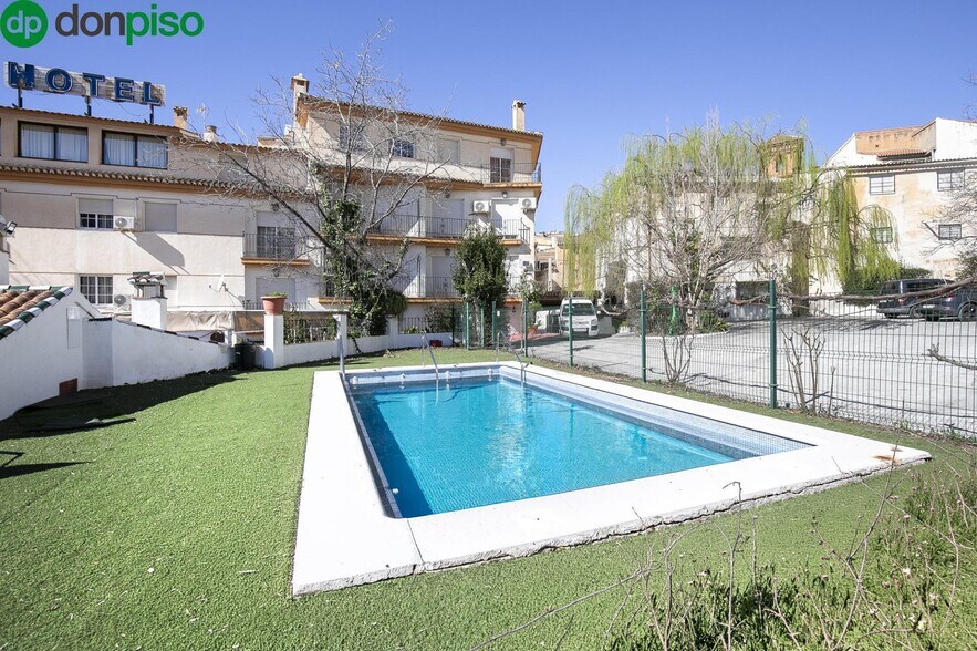 Commerce de détail dans Güéjar Sierra à vendre - Photo du bâtiment - Image 3 de 49