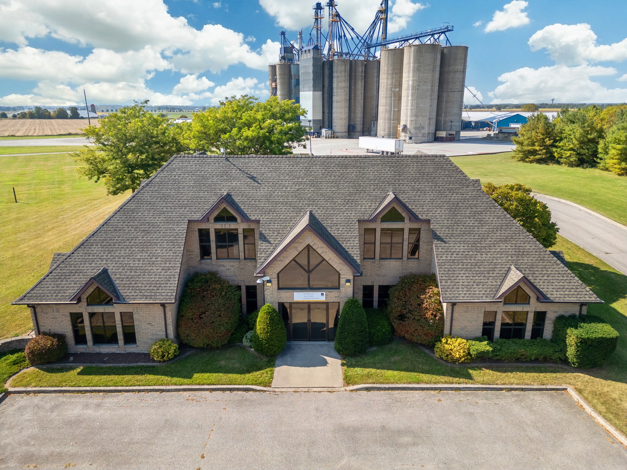 62919 Victoria Dr, Centralia S, Huron Park, ON for sale Building Photo- Image 1 of 52