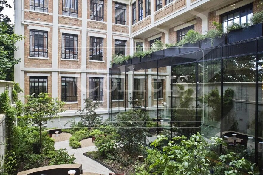 8-10 Rue Jobbé Duval, Paris à louer - Photo du bâtiment - Image 3 de 3