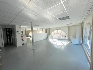 More details for Rue Du 8 Mai 1945, Poissy - Office for Lease