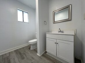 93677 Newport ln, Coos Bay, OR for lease Interior Photo- Image 1 of 3