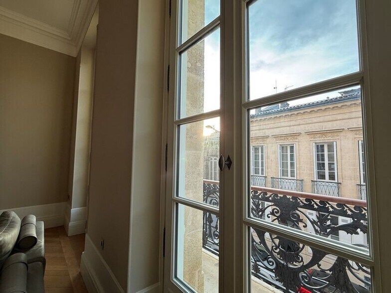 Bureau dans Bordeaux à louer - Photo intérieure - Image 2 de 3