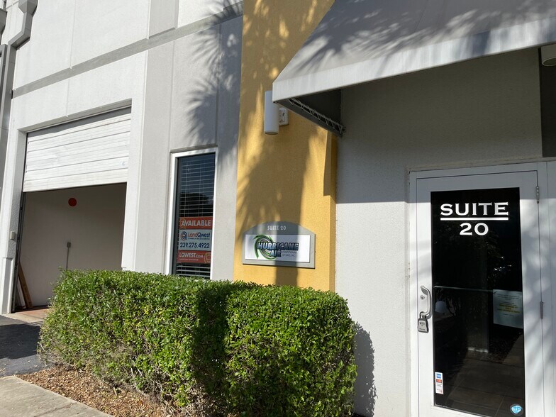 12960 Commerce Lakes Dr, Fort Myers, FL à louer - Photo du bâtiment - Image 2 de 10